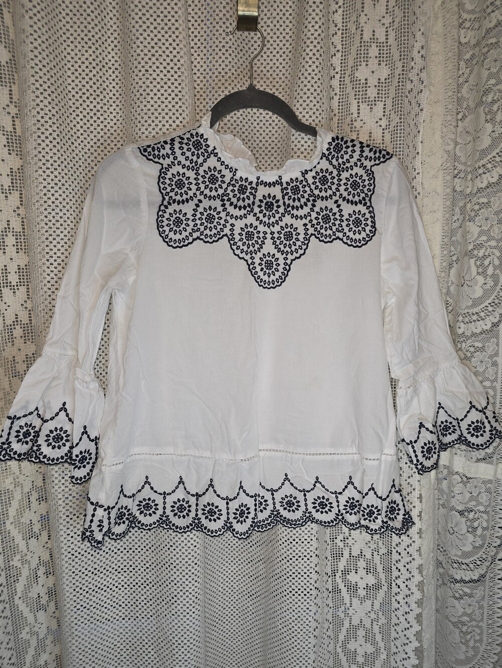 Gap, White Blouse With Navy Embroidery, 3/4 Sleeve, Womens Med